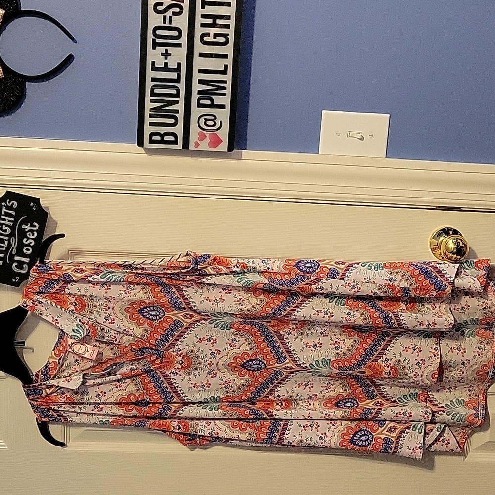 HoneyMe Curvy Paisley Floral Sleeveless Women's Top XL White Orange Blue